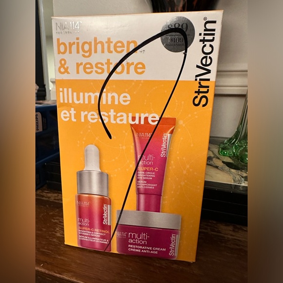 NEW StriVectin Multi-Action Cosmetic Gift Set - 3 piece BRIGHTEN AND RESTORE $90 - Picture 3 of 7